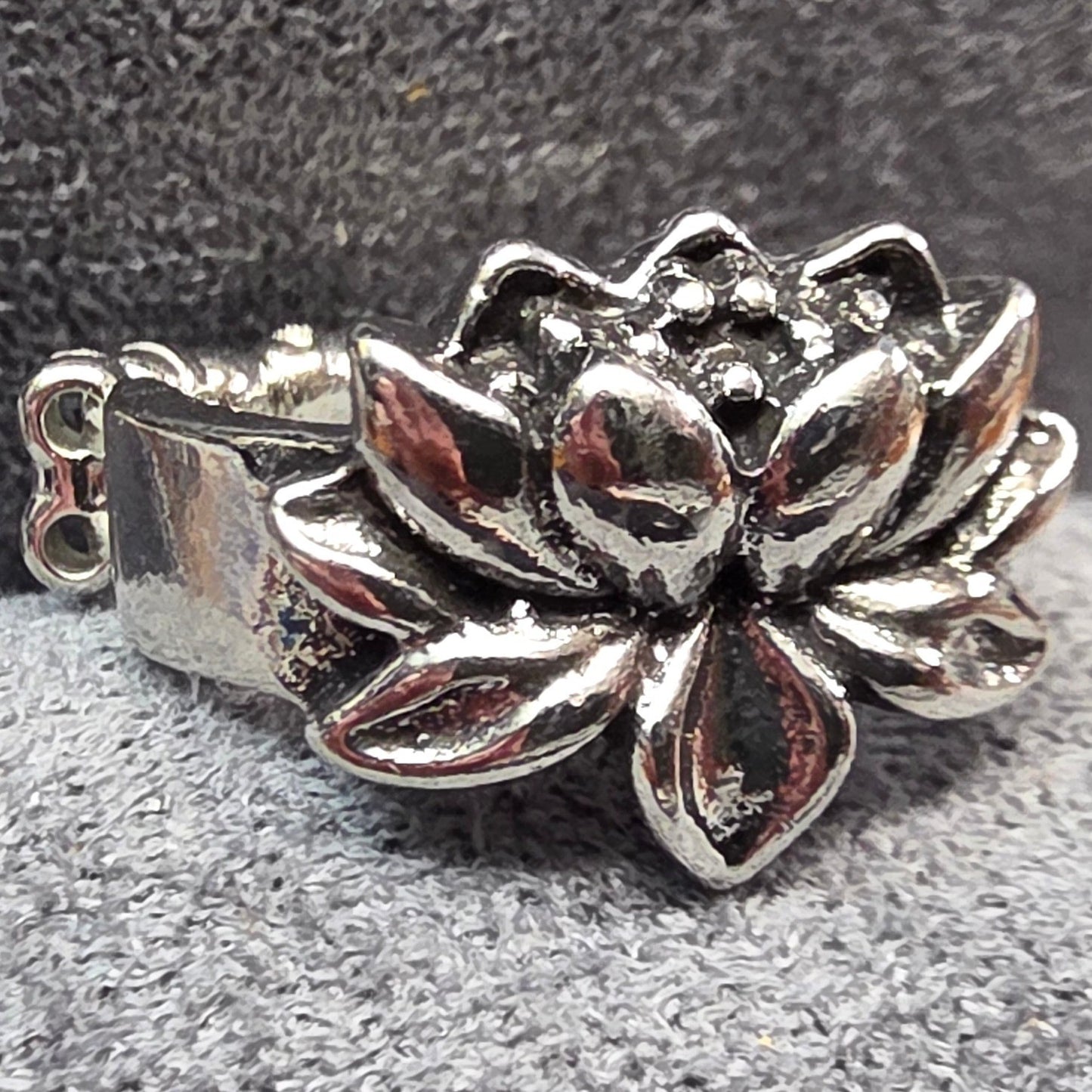 New Lotus Flower Statement Ring Silver Tone Stretch Band Floral Boho Botanical