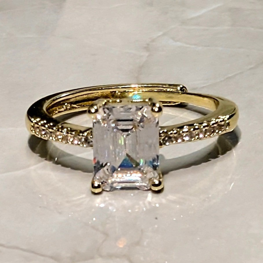 New 14K GP Gold PLated Emerald Cut Cubic Zirconia Ring Size 7 Solitaire Accents