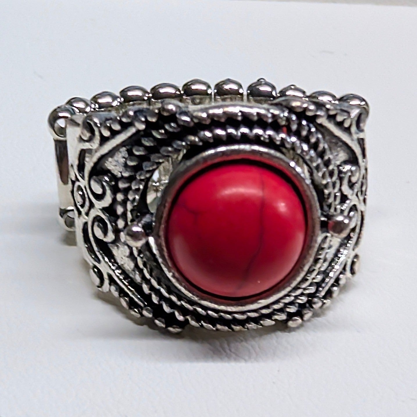New Ring Red Black Silvertone Filigree Stretch Band Round Marbled Cabochon Stone