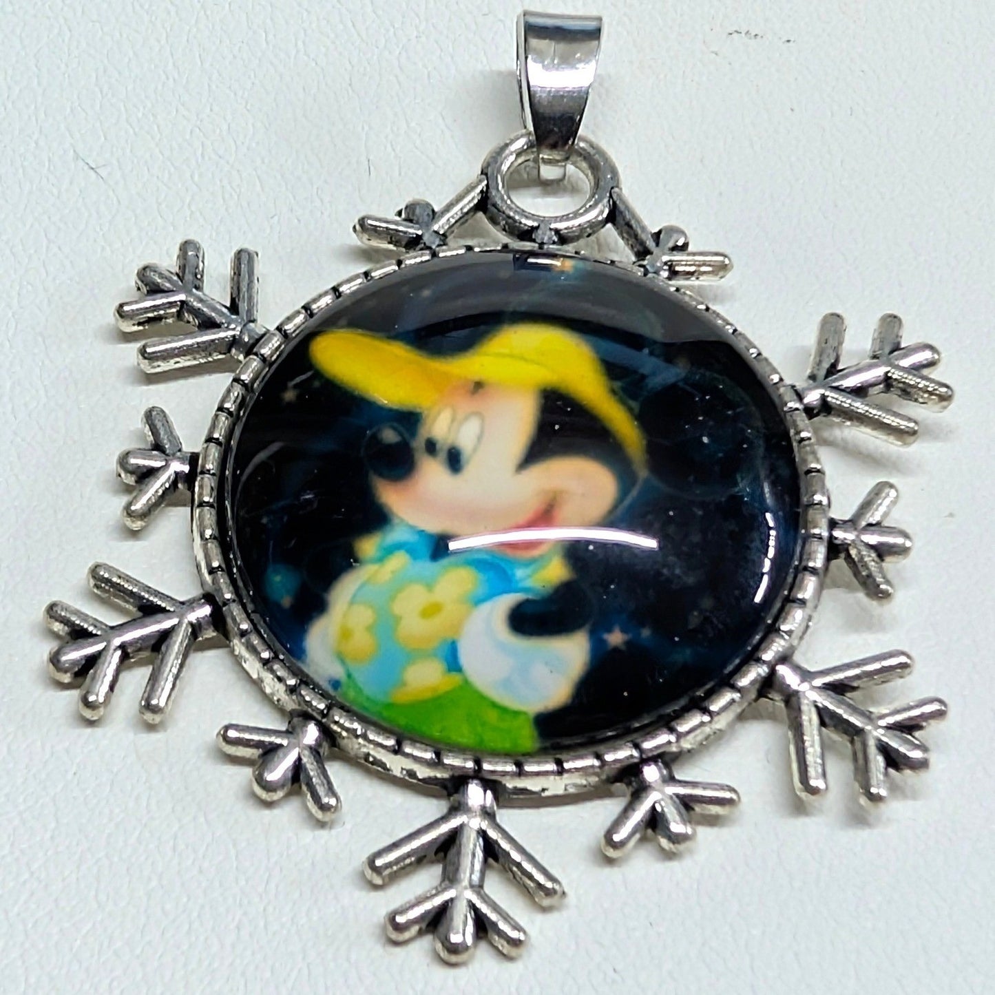 New Disney Mickey Mouse Snowflake Pendant Silver Tone Black Winter Holiday Charm