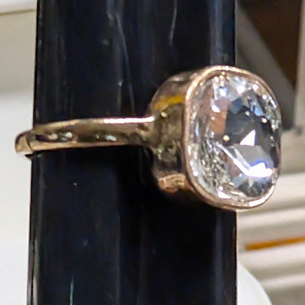 New Cushion Cut Crystal Cocktail Ring Size 8.5 Gold Tone Statement Square