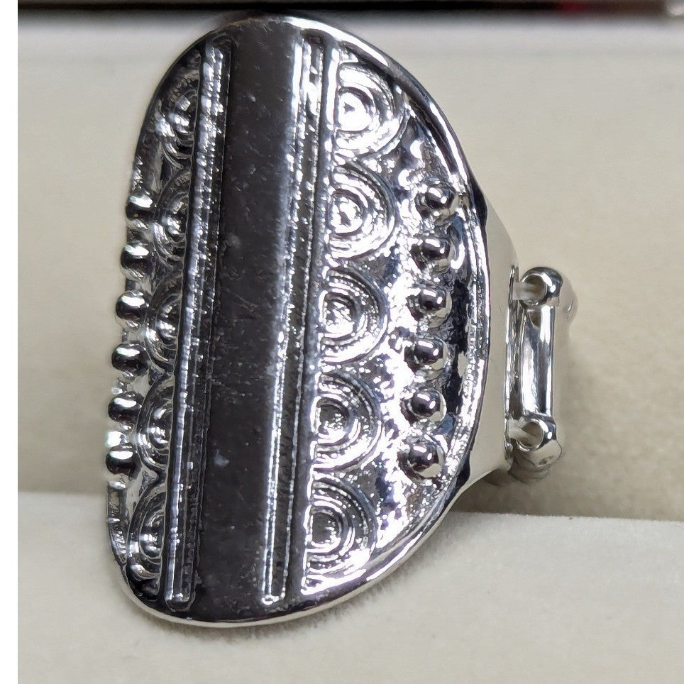 New Ring Silver Tone Oval Textured Stretch Band Boho Peasant