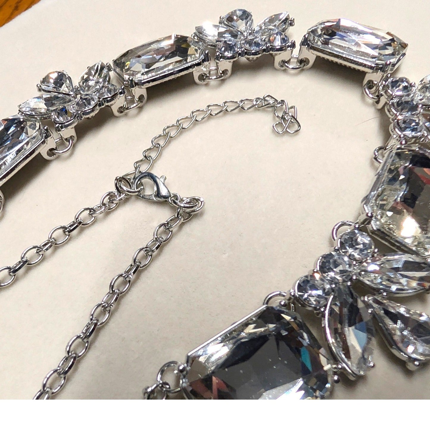 New Chunky Clear Crystal Statement Necklace SilverTone Rhinestones Bib Sparkly