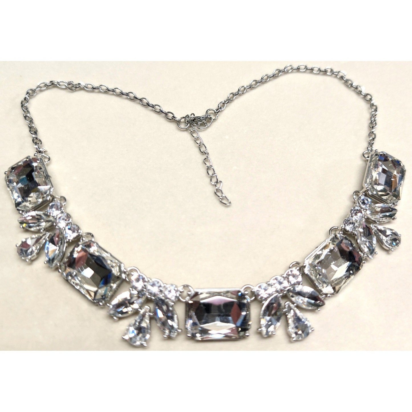New Chunky Clear Crystal Statement Necklace SilverTone Rhinestones Bib Sparkly