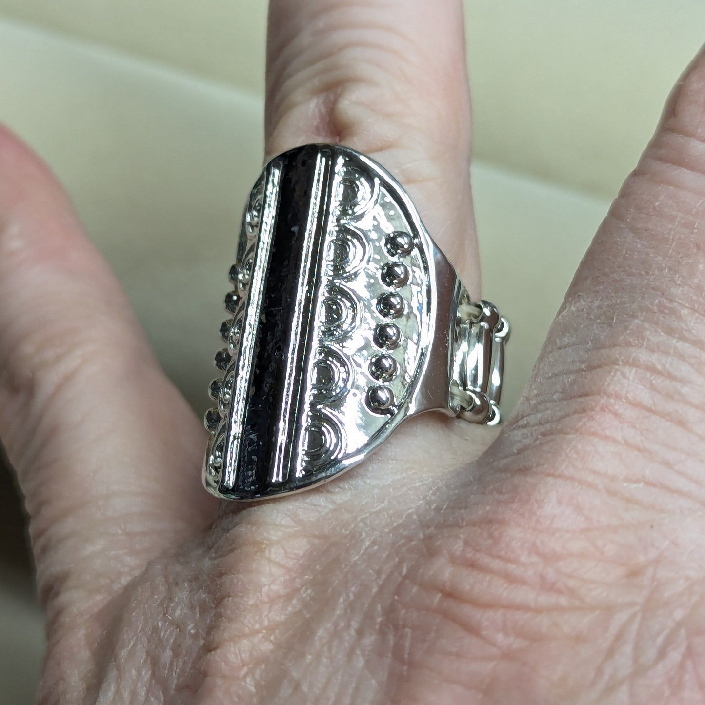 New Ring Silver Tone Oval Textured Stretch Band Boho Peasant