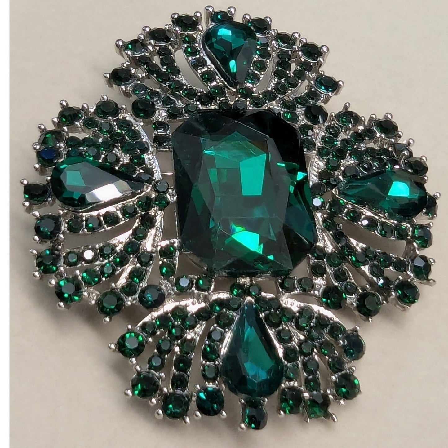 New Large Heavy Green Rhinestone Crystal Statement Brooch Pin Green Silver Tone