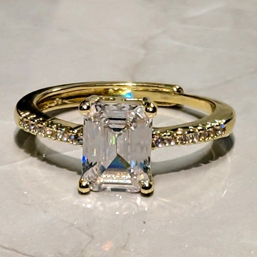 New 14K GP Gold PLated Emerald Cut Cubic Zirconia Ring Size 7 Solitaire Accents