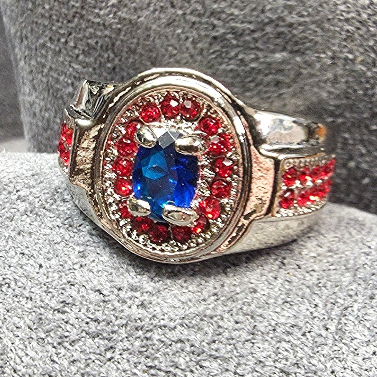 New Statement Signet Ring Size 8 Silver Tone Red Blue Rhinestones Pave Patriotic