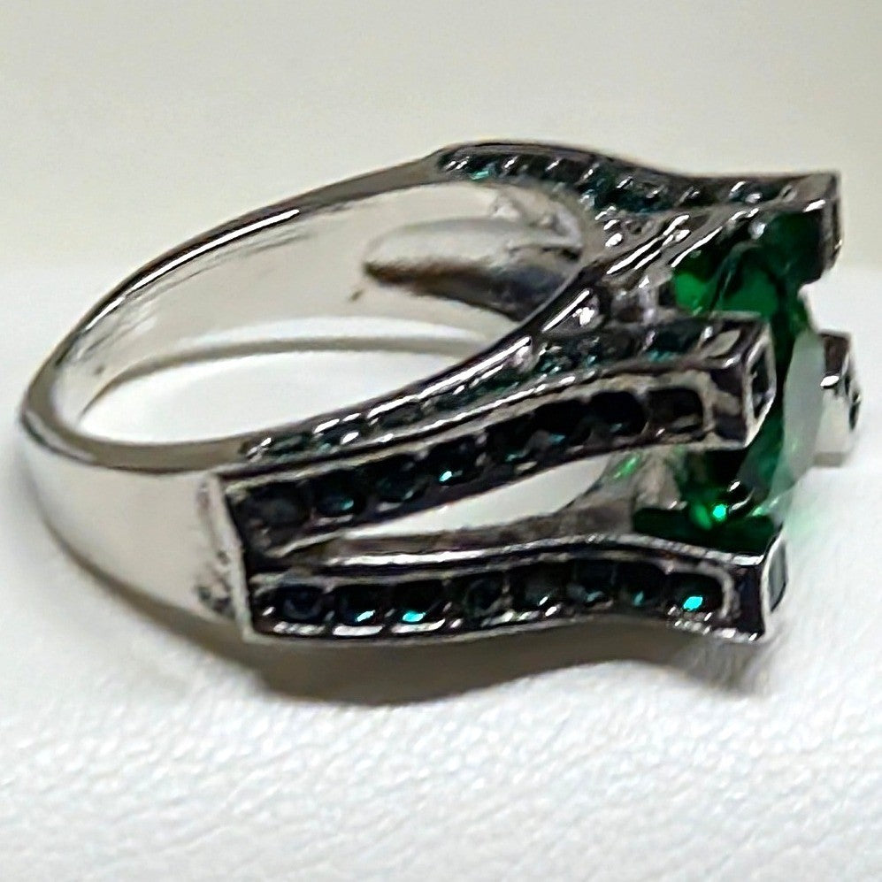 New Green Rhinestones Pave Cushion Cut Ring Size 6 Silver Tone Art Deco Cocktail
